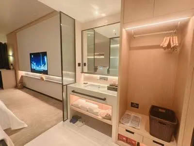 guest photo