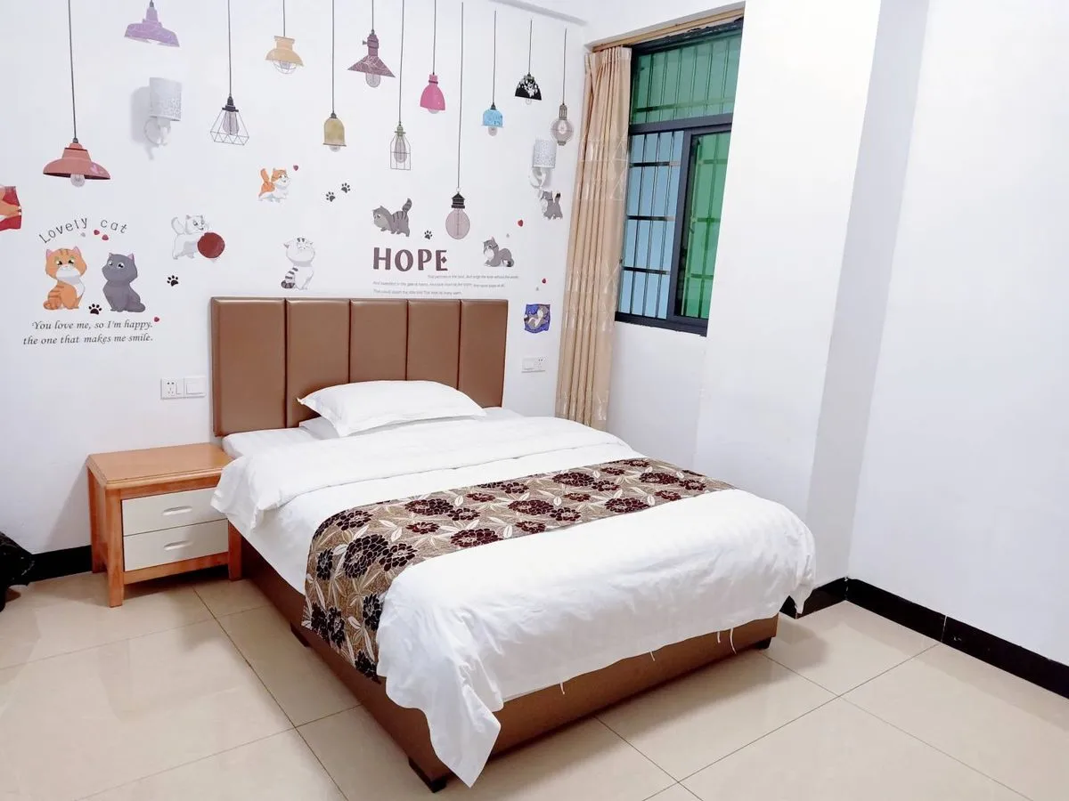 Changning Huating Mei Hotel