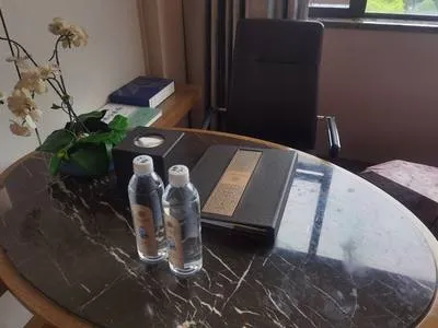 guest photo