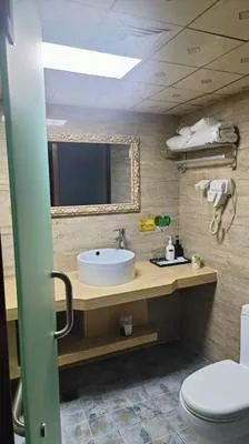 guest photo