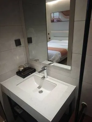 guest photo