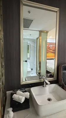 guest photo
