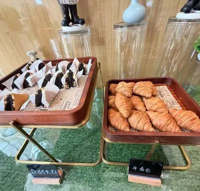 guest photo