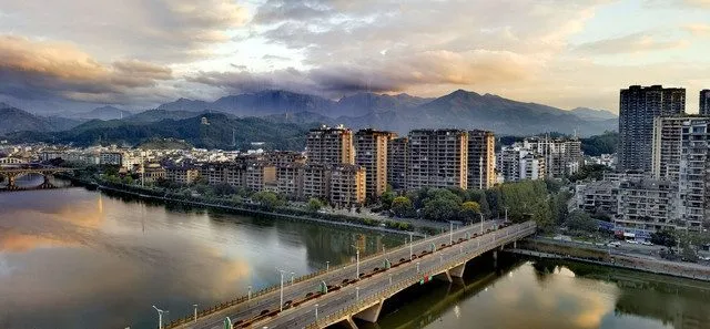 Longquan International Grand Hotel