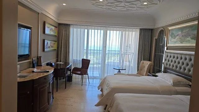 Crowne Plaza Sanya