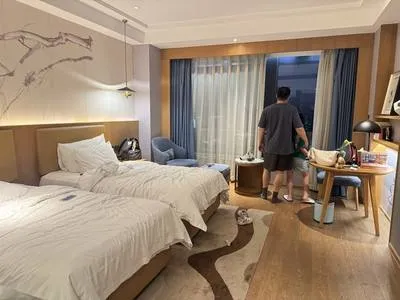 guest photo