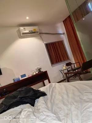 guest photo