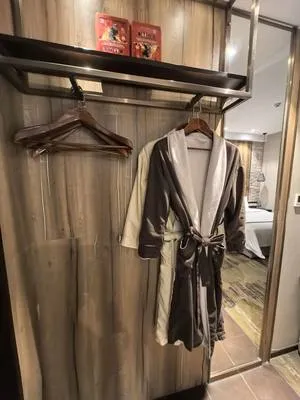 guest photo