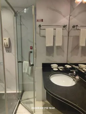guest photo