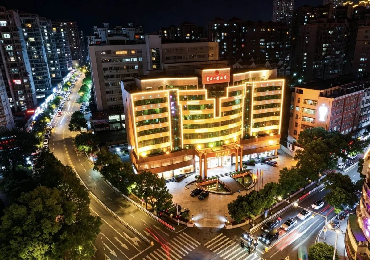 Dehua Ciguo Mingzhu Hotel