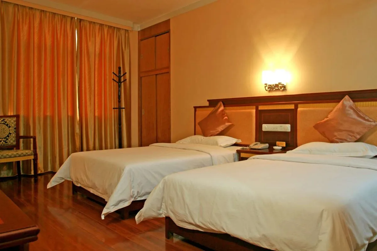 Decheng Hotel