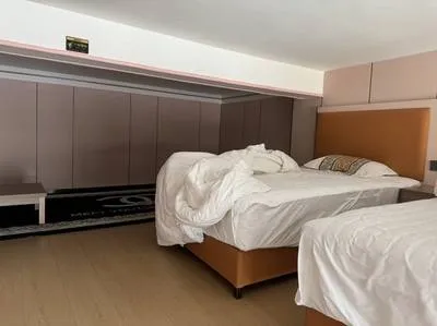 guest photo