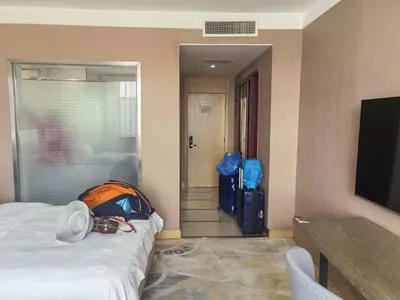 guest photo