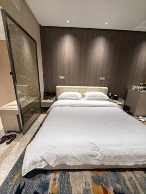 guest photo