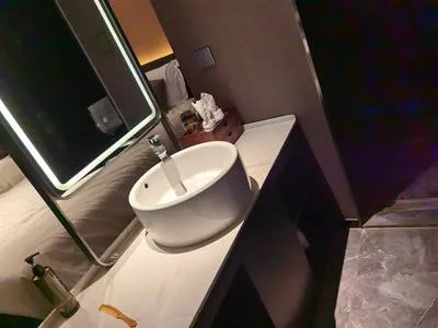 guest photo
