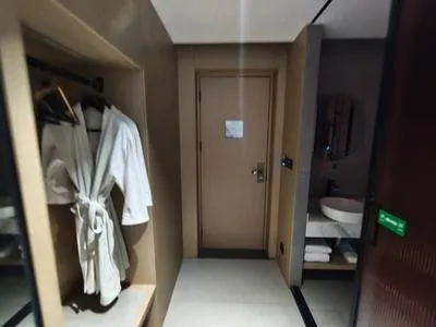 guest photo