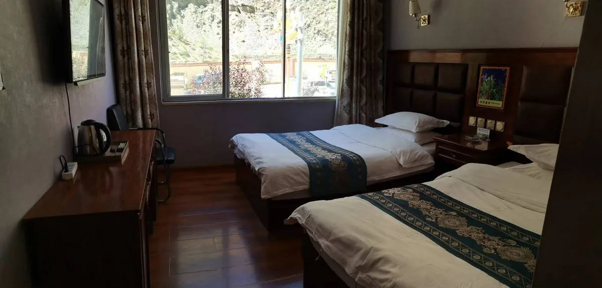 Zhari Hotel
