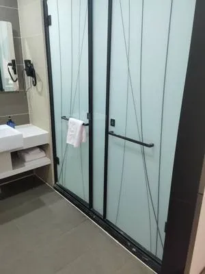 guest photo