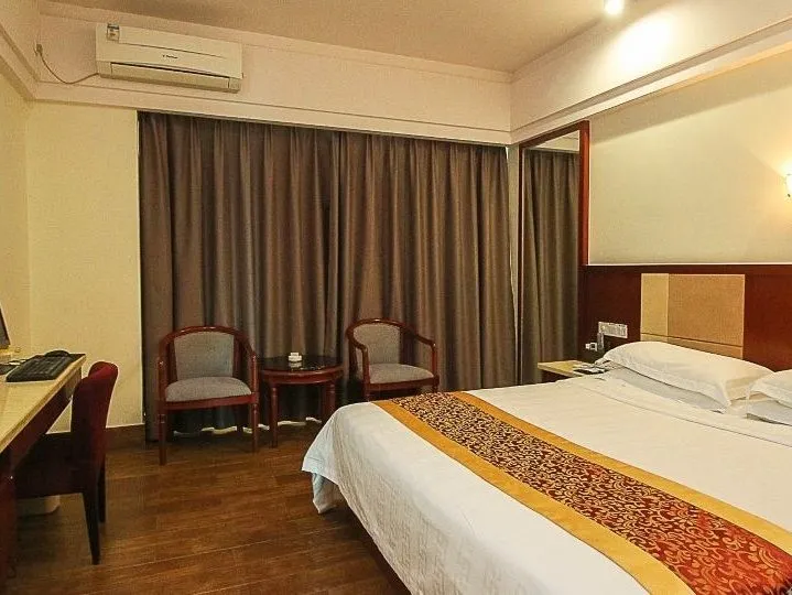Haikou Longquan Renzhi Xingbai Long Hotel