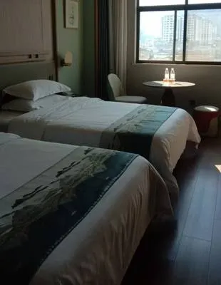 guest photo
