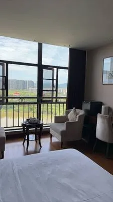 guest photo